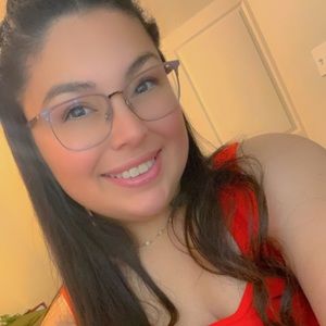 Meet your Posher, Marissa